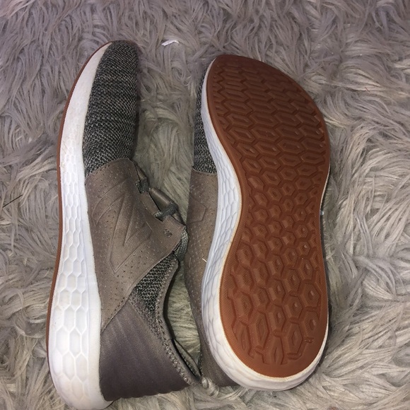 New Balance Tennis Shoes - Picture 3 of 3